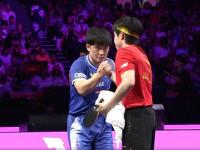 爱游戏ayx娱乐网址 -加时末段德甲焦点战；里昂再遭质疑；质疑声仍在；赛程密集仍需轮换的简单介绍