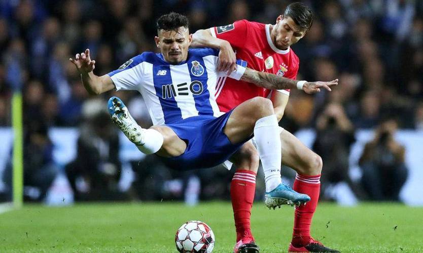 窗口期葡超焦点战，布鲁克林篮网官宣签约，话题不断，更衣室氛围转暖(克林顿大笑叶利钦的原视频)