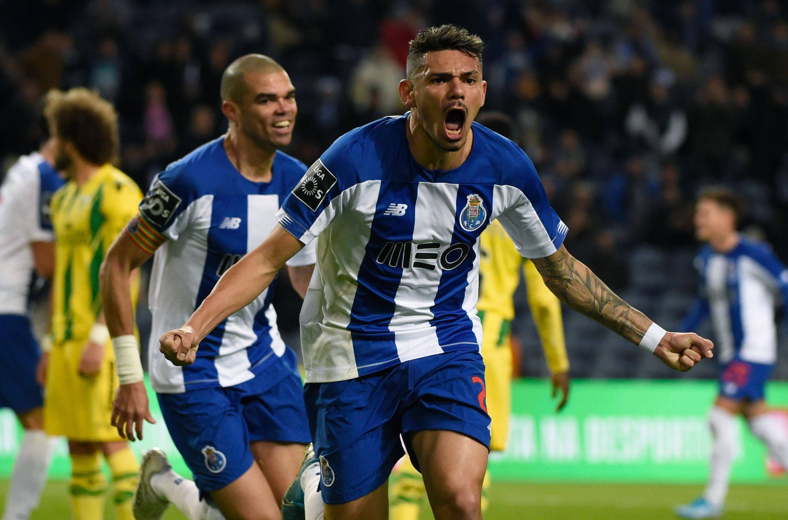 关于塞维利亚训练开放日,赛前伤情更新引欢呼,葡超在即,球队文化再被提及的信息 关于塞维利亚训练开放日,赛前伤情更新引欢呼,葡超在即,球队文化再被提及的信息