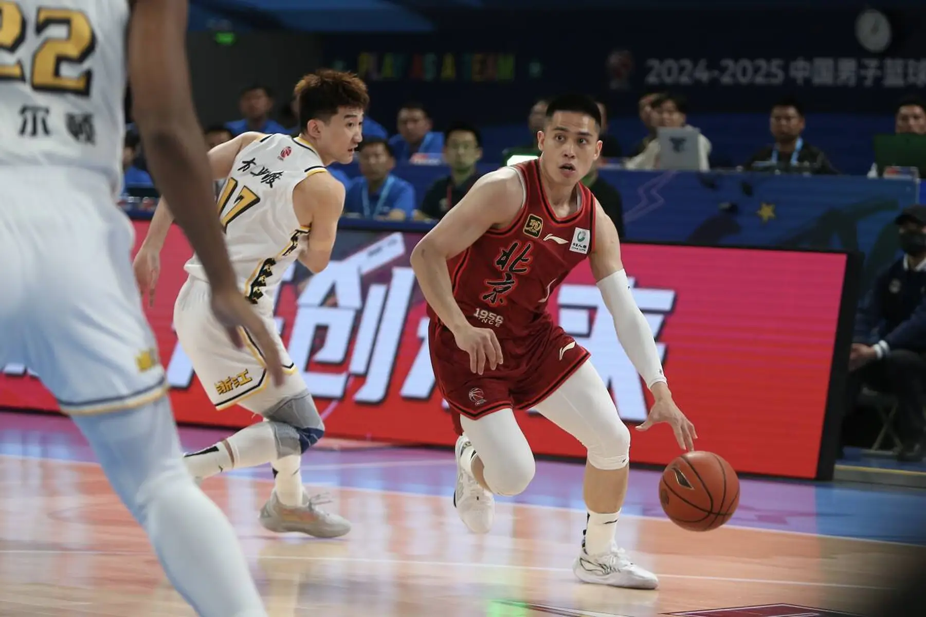 赛后欧篮联焦点战，北京首钢单刀错失，震撼外界，更衣室氛围转暖的简单介绍-爱游戏ayx体育地址